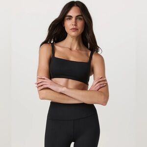 New! Sold out Vuori Inversion Rib black Bra size M